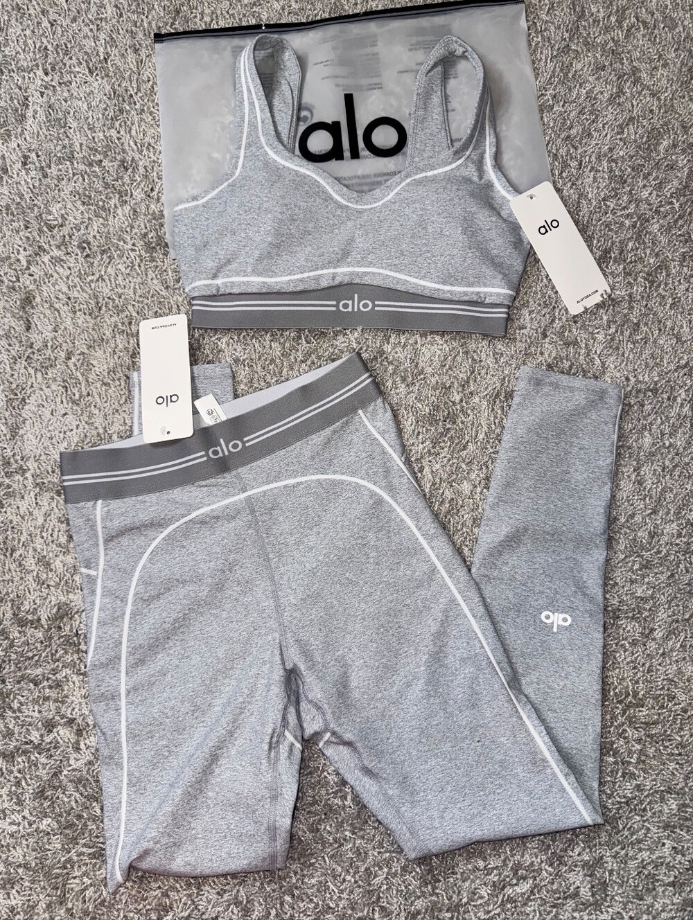 Alo Gray White Sports Bra & Leggings Set Size S